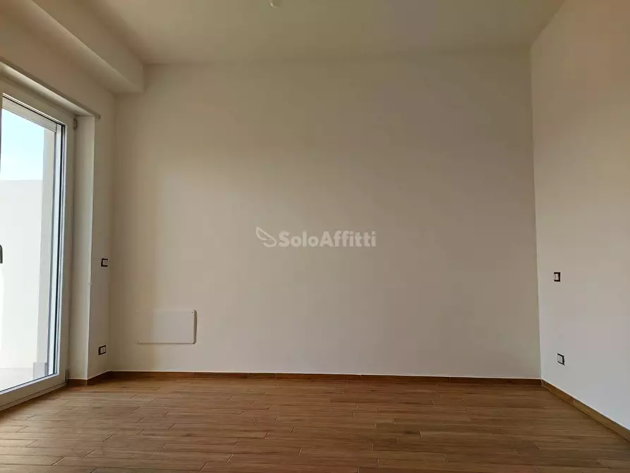 Immagine 27 di Trilocale in affitto  in Via del Castello a Roma