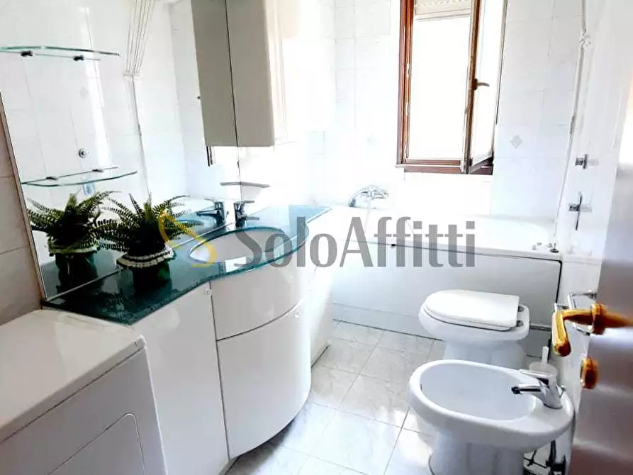Immagine 16 di Bilocale in affitto  in Via Oliviero Limonta a Cinisello Balsamo