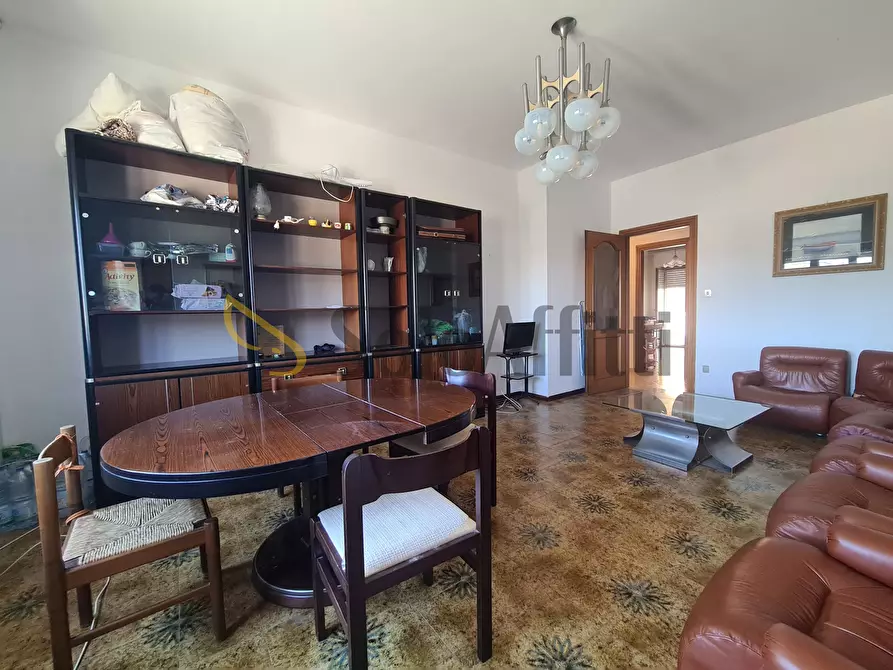 Immagine 6 di Stanza singola in affitto  a Catanzaro