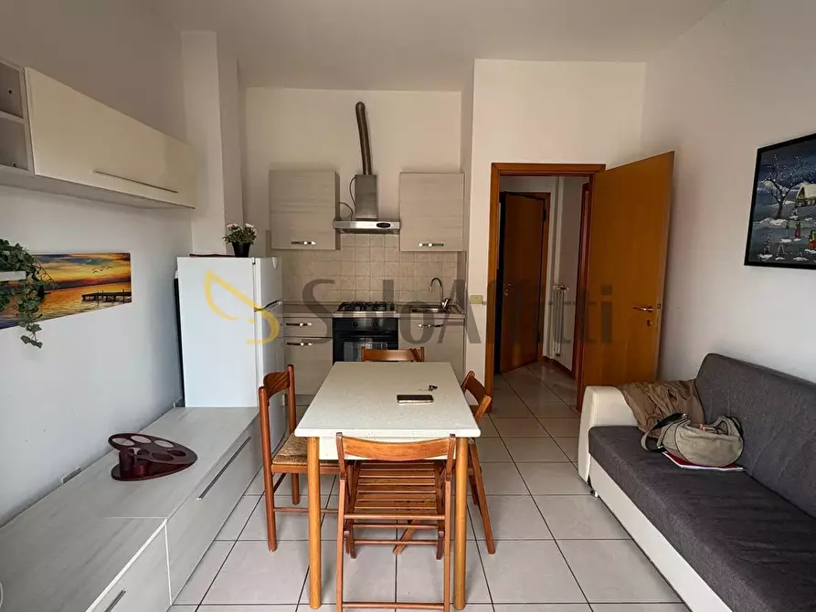 Immagine 3 di Trilocale in affitto  in Viale Regina Elena 123B a Rimini