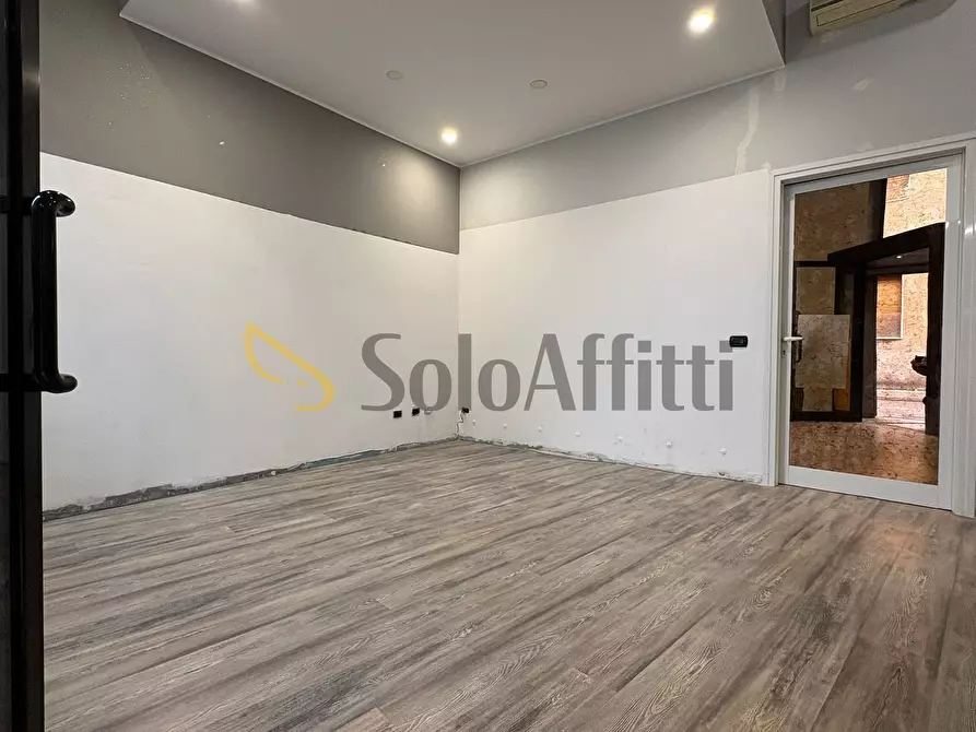 Immagine 3 di Locale commerciale in affitto  in Via dei Mille 11 a Busto Arsizio