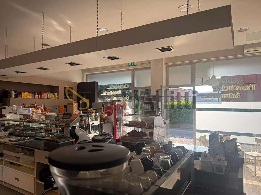 Immagine 9 di Bar / Ristorante in affitto  a Giussano