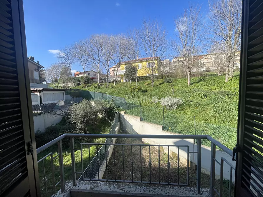 Immagine 8 di Bilocale in affitto  a Agugliano