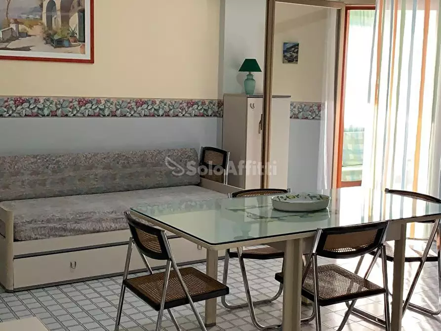 Immagine 18 di Bilocale in affitto  a Giardini-Naxos