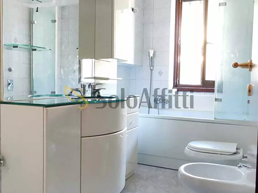 Immagine 16 di Bilocale in affitto  in Via Oliviero Limonta a Cinisello Balsamo
