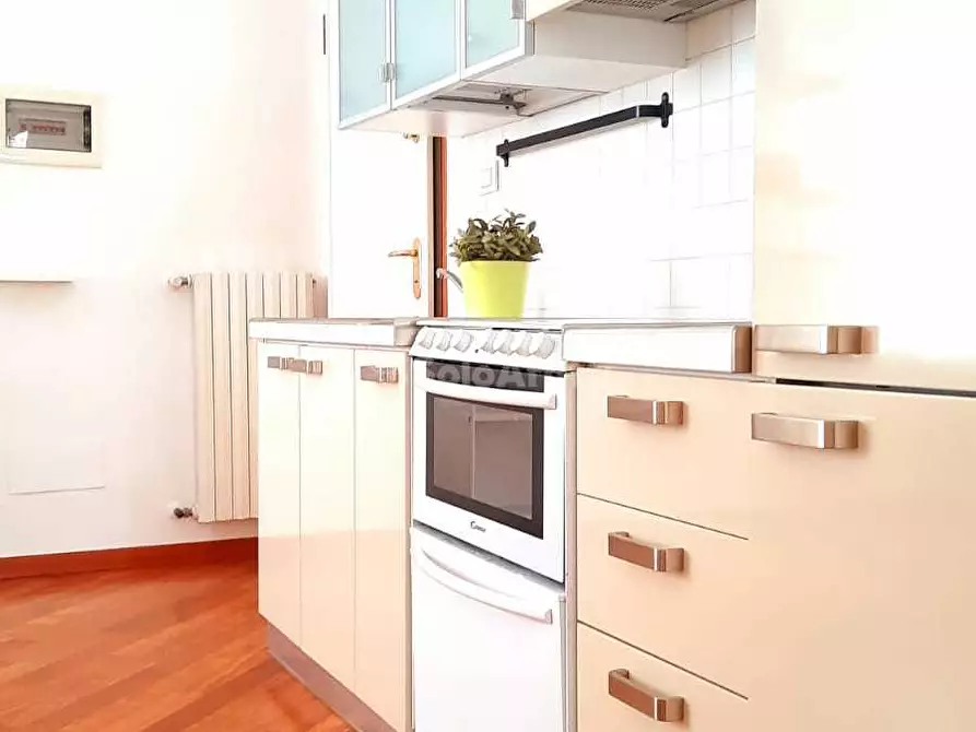 Immagine 6 di Bilocale in affitto  in Via de Gradi 3 a Monza