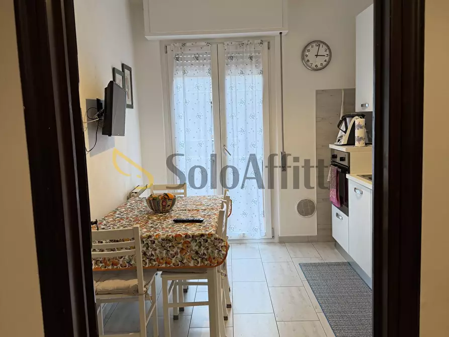 Immagine 2 di Bilocale in affitto  in Via Bainsizza 87 a Caronno Pertusella