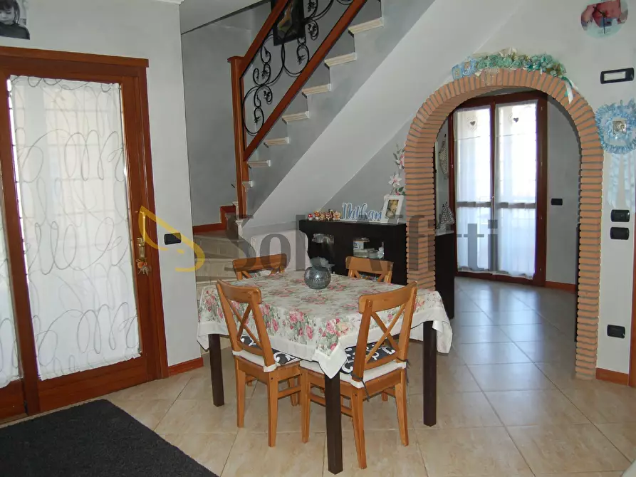 Immagine 4 di Trilocale in affitto  in Via Mottola 14 a Roma