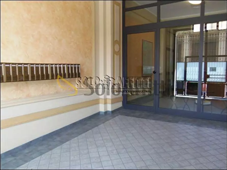 Immagine 20 di Bilocale in affitto  in Via Brione a Torino