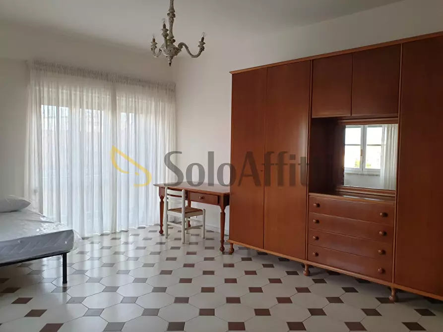 Immagine 17 di Pentalocale in affitto  a Catanzaro