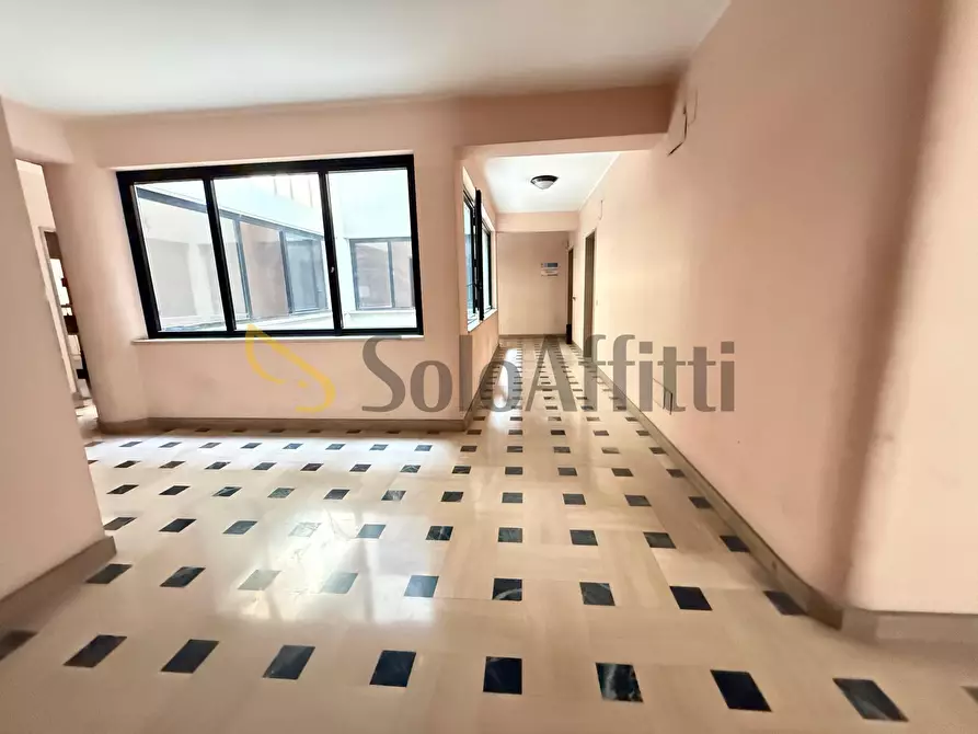 Immagine 11 di Ufficio in affitto  in Via Santa Croce 11 a San Nicola La Strada