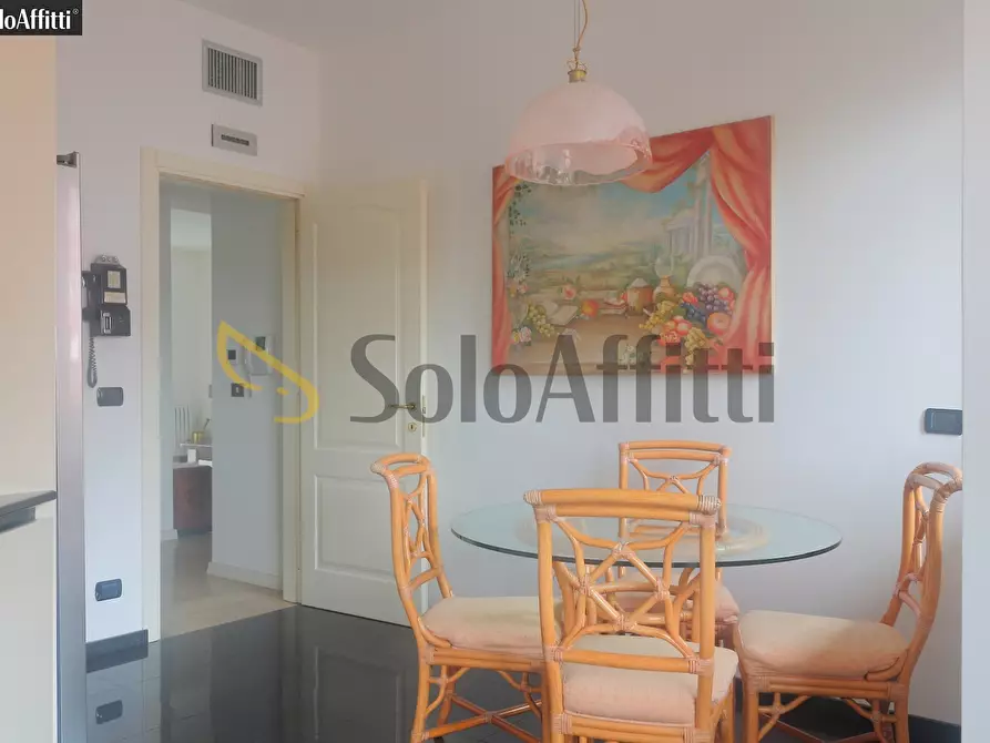 Immagine 7 di Trilocale in affitto  in Piazza Aldo Moro 1 a Cologno Monzese