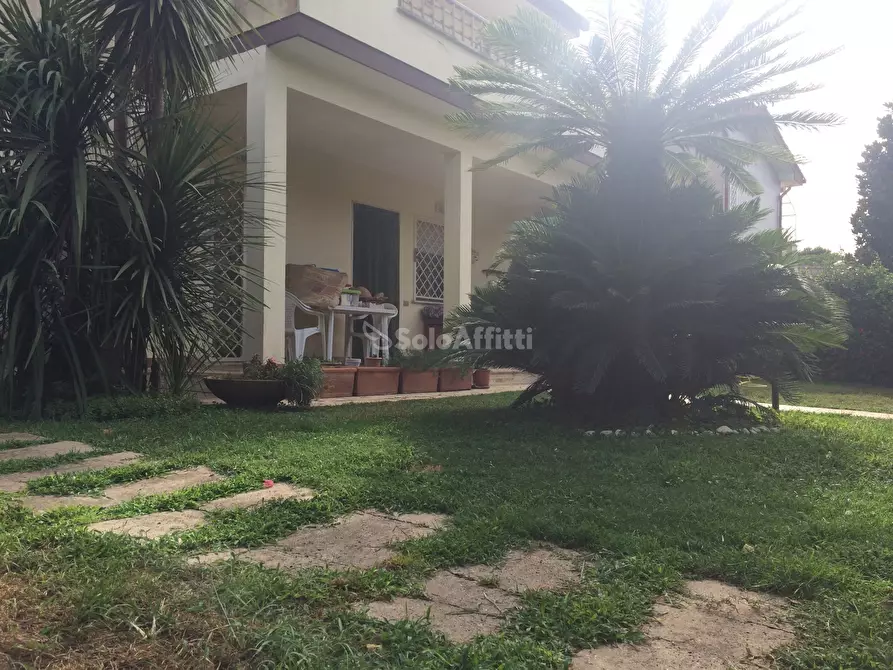 Immagine 1 di Villa in affitto  in Via Adda a Anzio