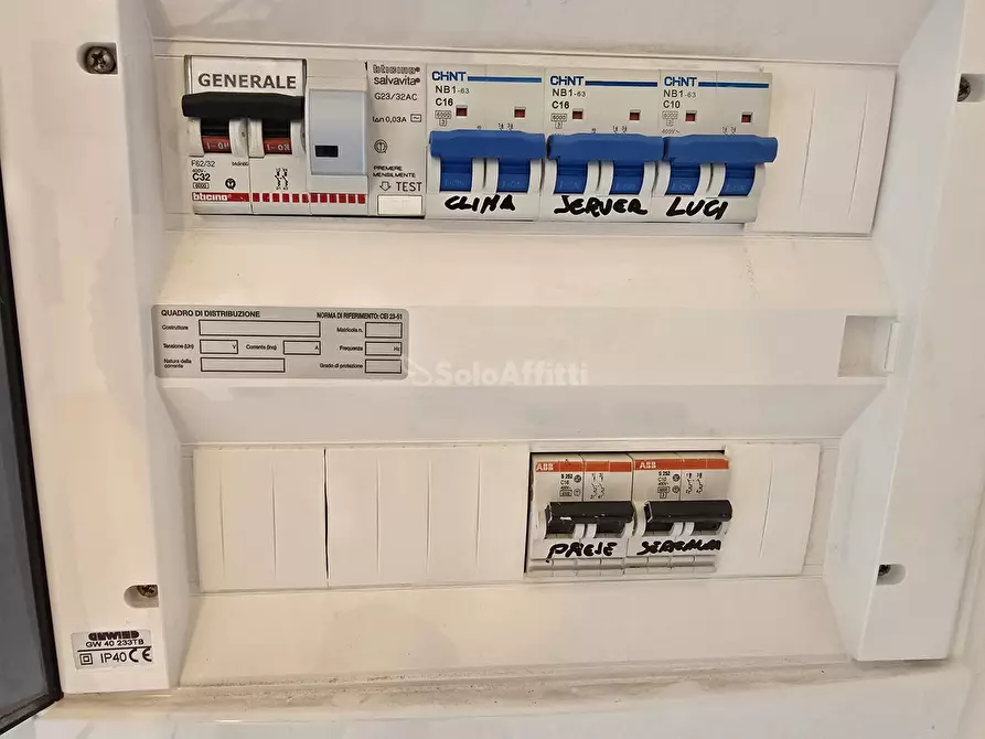 Immagine 10 di Locale commerciale in affitto  a Roma