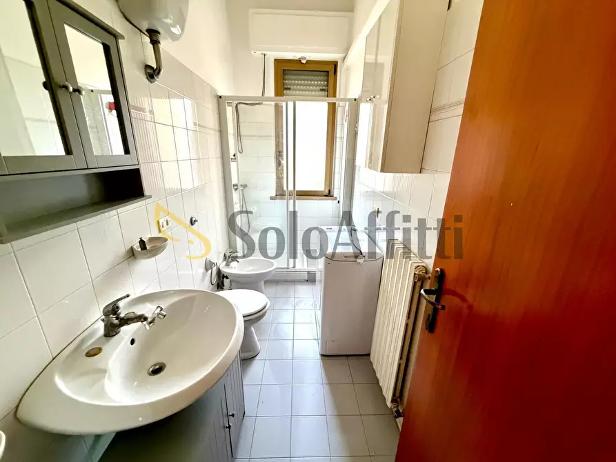 Immagine 12 di Trilocale in affitto  in Via Somalia 1 a Roseto Degli Abruzzi