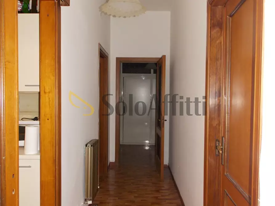 Immagine 4 di Stanza singola in affitto  a Catanzaro