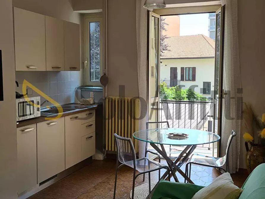 Immagine 4 di Bilocale in affitto  in Via Sostegno 18 a Torino