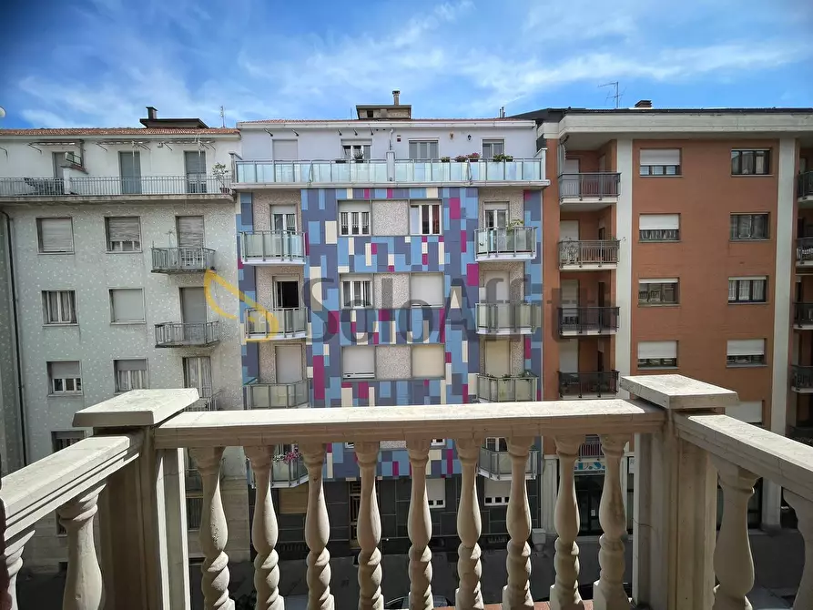 Immagine 25 di Trilocale in affitto  in via Gaglianico a Torino