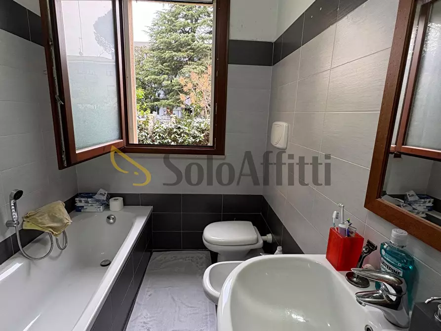 Immagine 13 di Trilocale in affitto  in Via Acquario 5 a Rimini