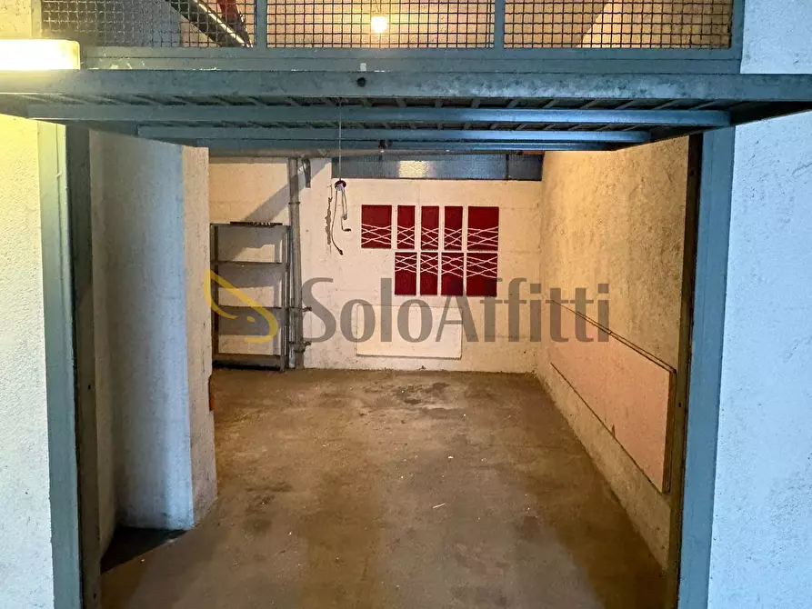 Immagine 1 di Garage in affitto  a Busto Arsizio