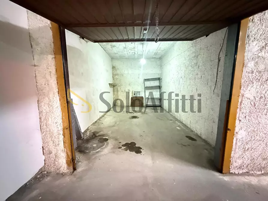 Immagine 5 di Garage in affitto  in Via Pasquale Amato a Caserta