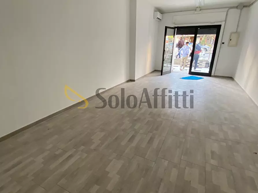 Immagine 7 di Locale commerciale in affitto  a Frosinone