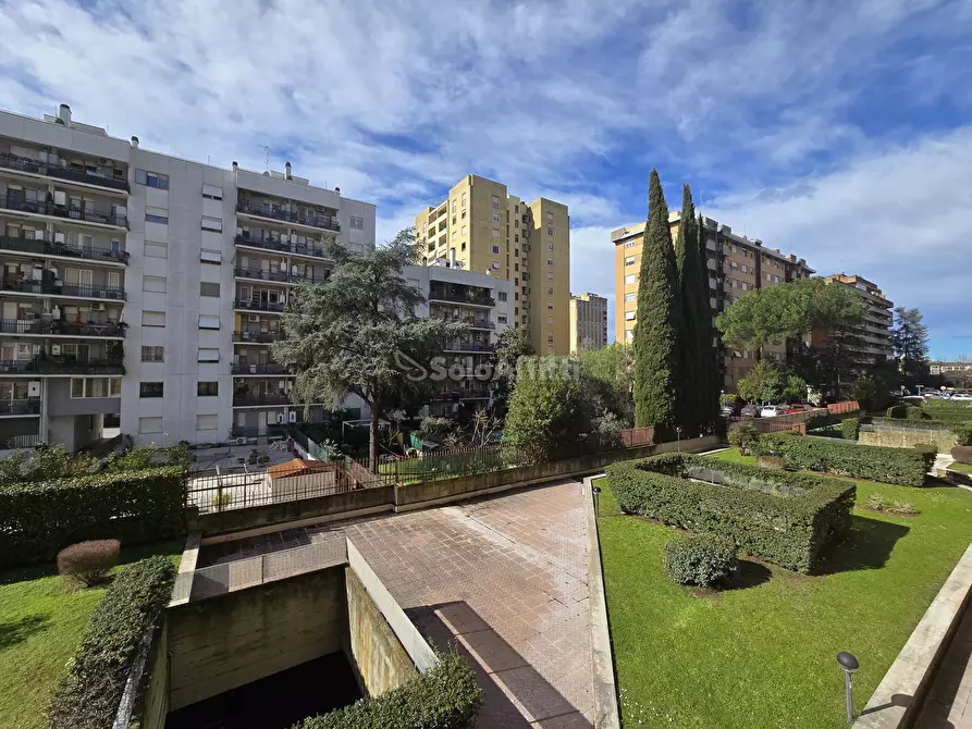 Immagine 25 di Quadrilocale in affitto  in Via Camillo Pilotto 85 a Roma