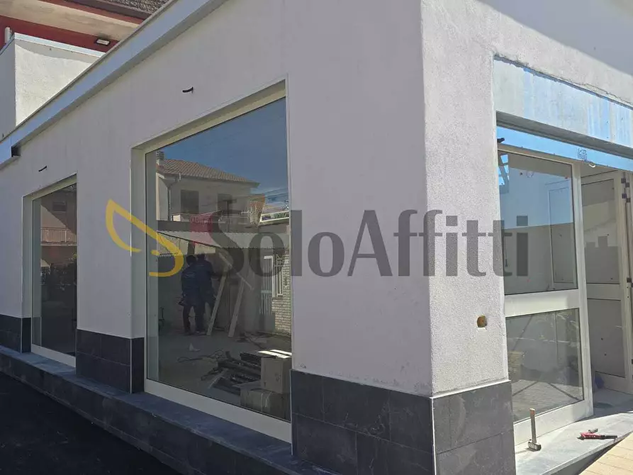 Immagine 4 di Locale commerciale in affitto  a Francolise