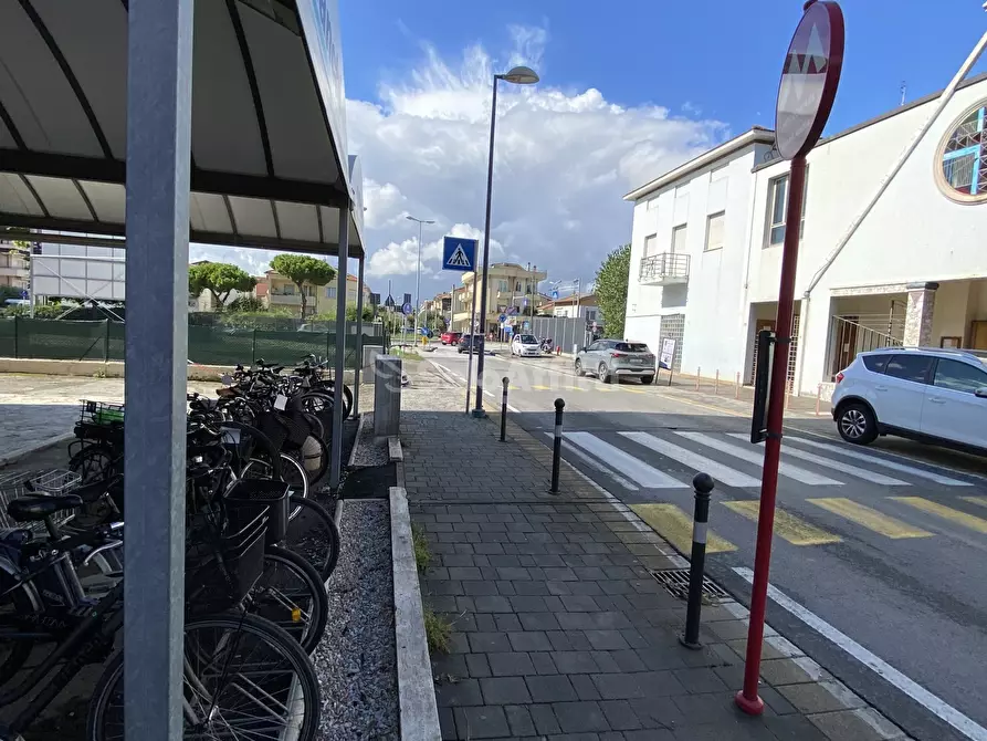 Immagine 17 di Locale commerciale in affitto  in Via dei Martiri 33A a Rimini