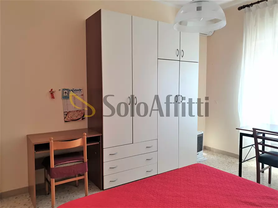 Immagine 11 di Stanza singola in affitto  a Catanzaro