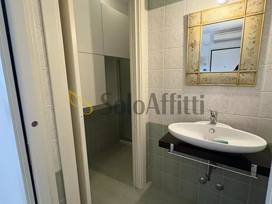 Immagine 16 di Trilocale in affitto  in Via Dario Campana 81 a Rimini