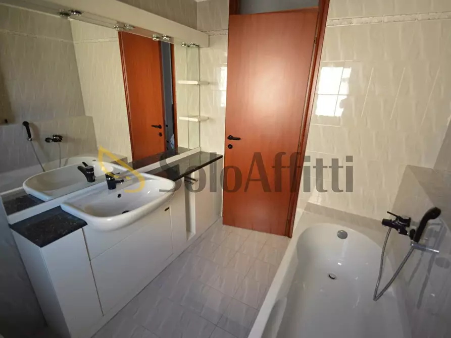 Immagine 18 di Trilocale in affitto  in Via Marche 2a a Pieve Emanuele