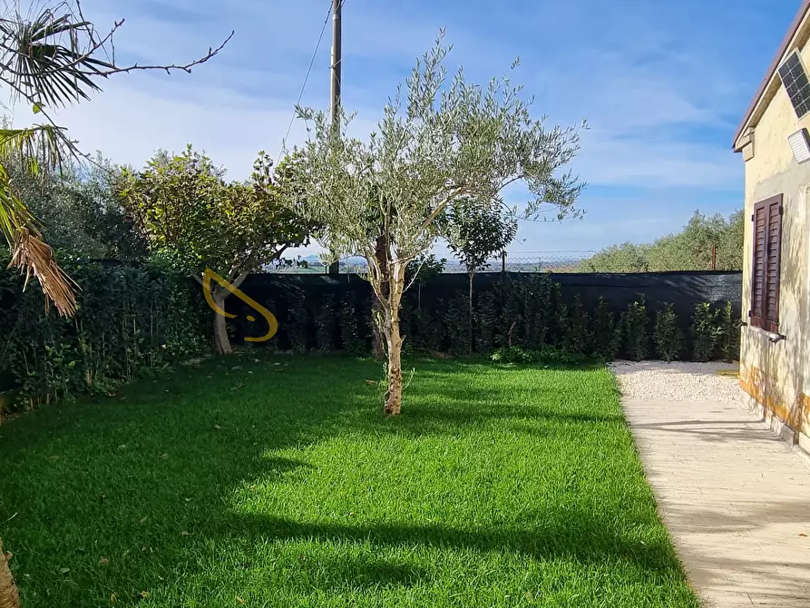 Immagine 19 di Casa indipendente in affitto  a Filottrano