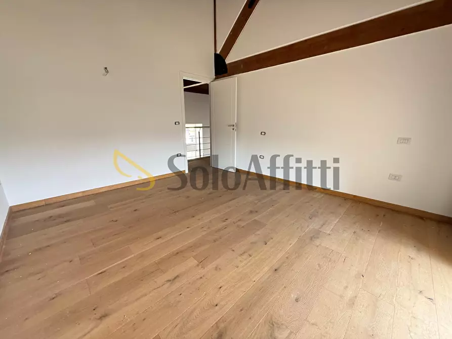 Immagine 30 di Loft/Open space in affitto  in Via dei Giardini Reali a Caserta