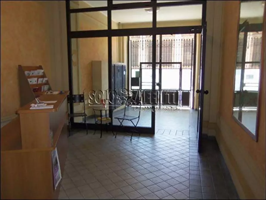 Immagine 16 di Bilocale in affitto  in via Brione a Torino