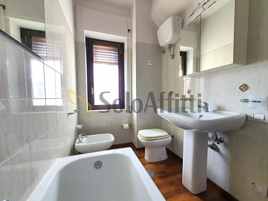 Immagine 15 di Quadrilocale in affitto  a Catanzaro