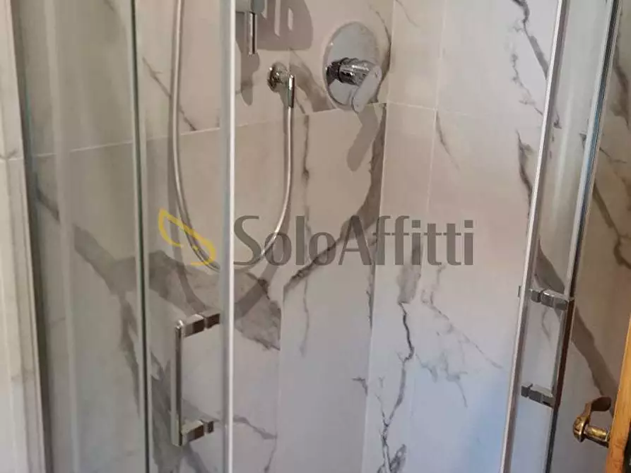 Immagine 10 di Quadrilocale in affitto  in Viale Villadose a Riccione