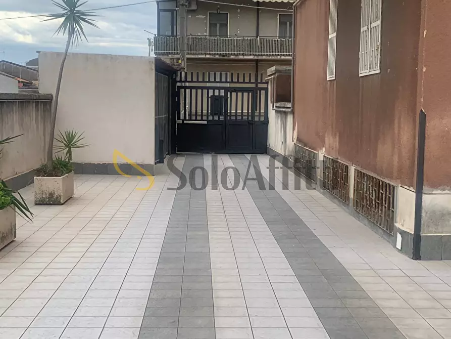 Immagine 38 di Quadrilocale in affitto  in Via Pietro Maroncelli 8 a Catania