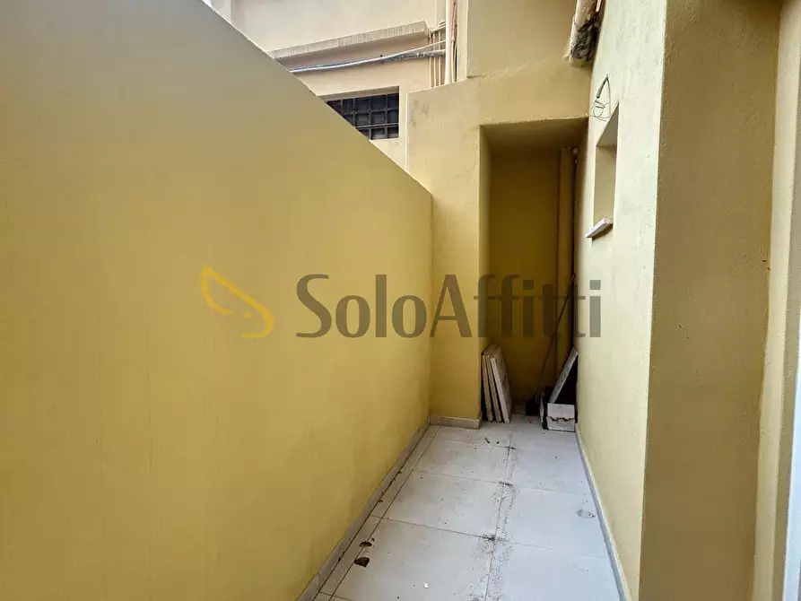 Immagine 9 di Locale commerciale in affitto  a Cagliari