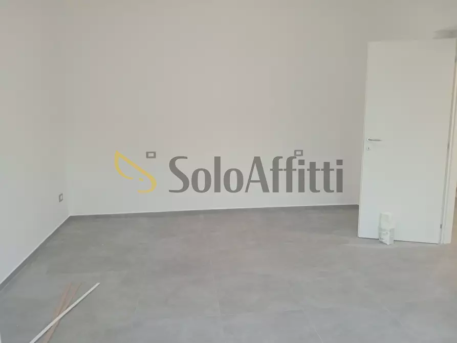 Immagine 10 di Trilocale in affitto  a Falconara Marittima