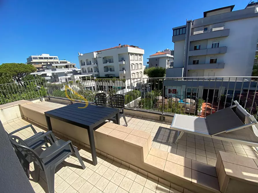 Immagine 18 di Mansarda in affitto  in Viale Milano 96 a Riccione