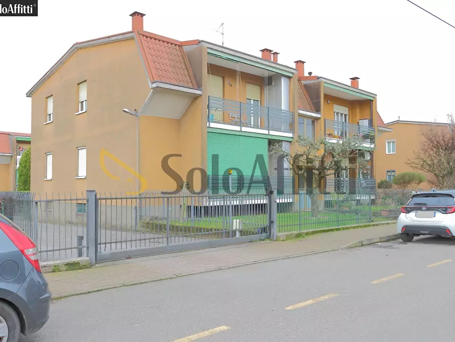 Immagine 24 di Bilocale in affitto  in Via Fratelli Bandiera 20 a Macherio