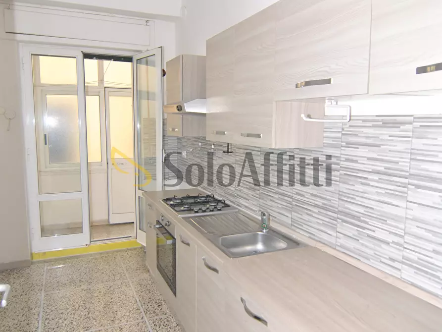 Immagine 3 di Quadrilocale in affitto  in Via Grande 249 a Livorno