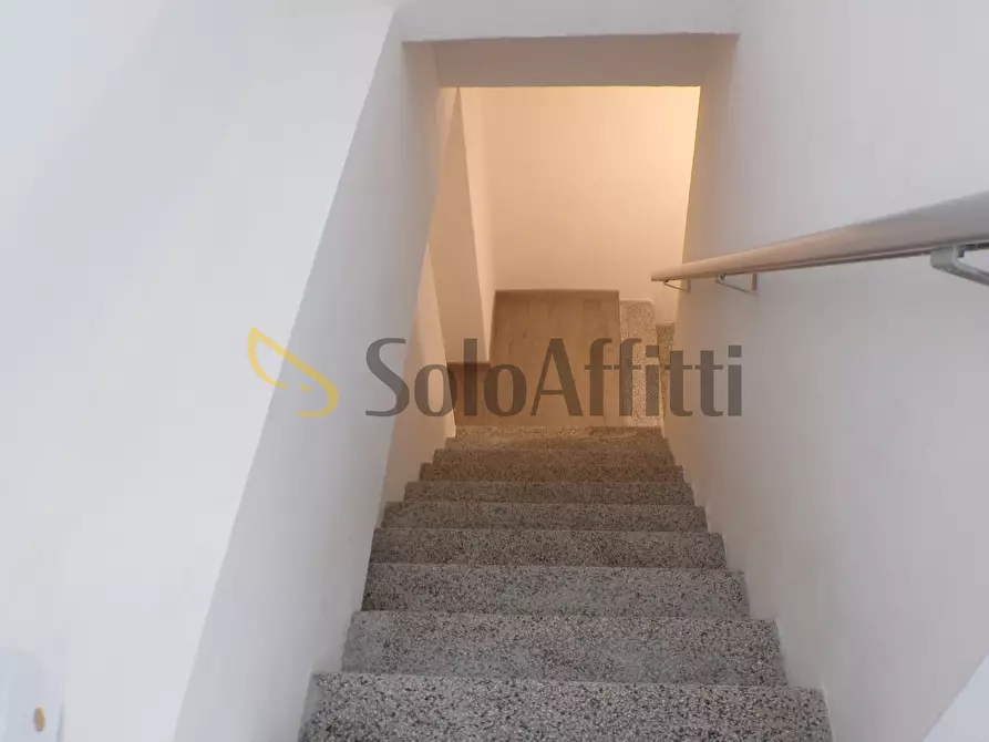 Immagine 9 di Ufficio in affitto  in Via Eredi Farina 19 a Pavia