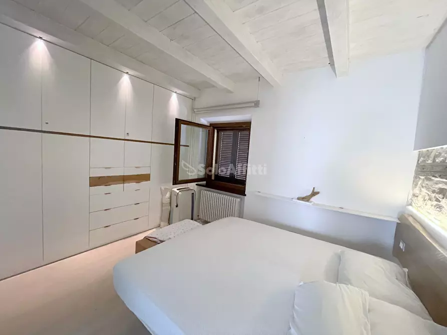 Immagine 8 di Trilocale in affitto  a Numana