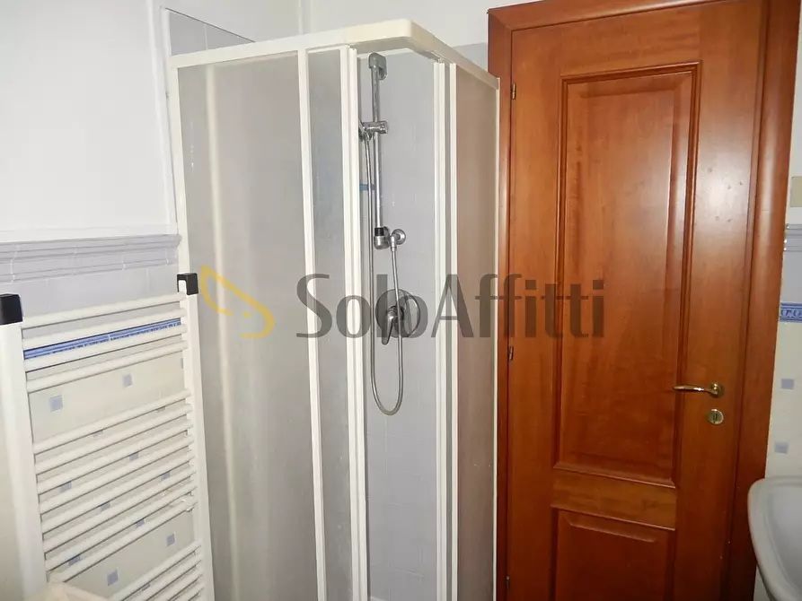 Immagine 11 di Stanza singola in affitto  a Catanzaro