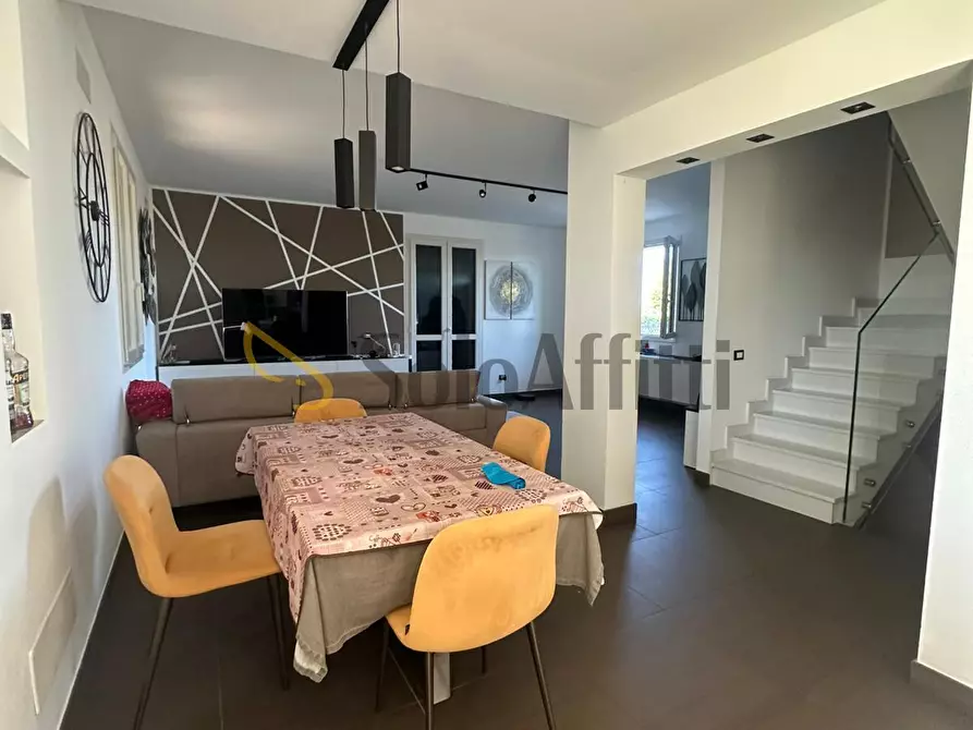 Immagine 8 di Villa in affitto  in Via Orsoleto a Rimini