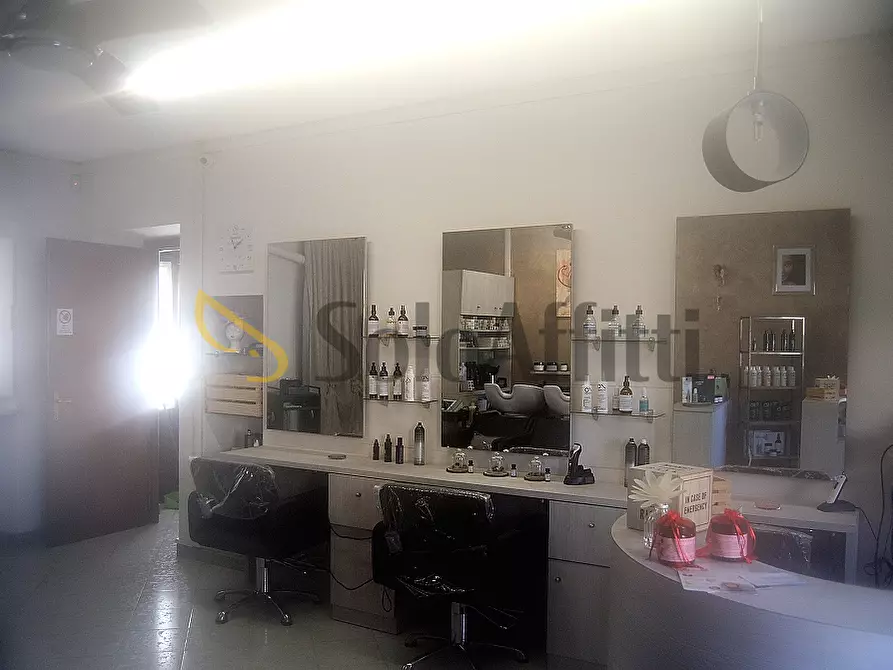Immagine 6 di Locale commerciale in affitto  in Via Cavour 69 a Settimo Torinese
