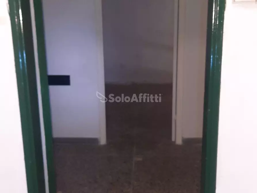 Immagine 2 di Ufficio in affitto  a Livorno