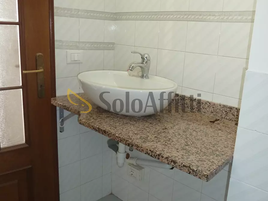 Immagine 21 di Quadrilocale in affitto  in Corso Trento Trieste 61 a San Remo